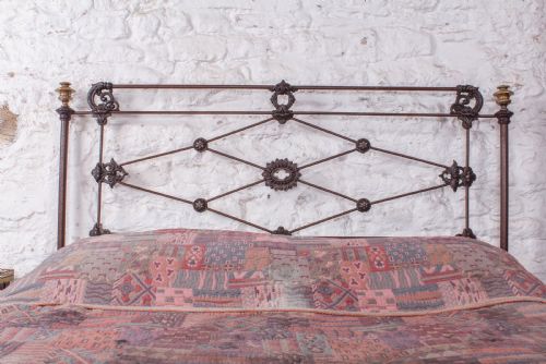 fig 1. Fantastic early Victorian hand finish king size bed 
