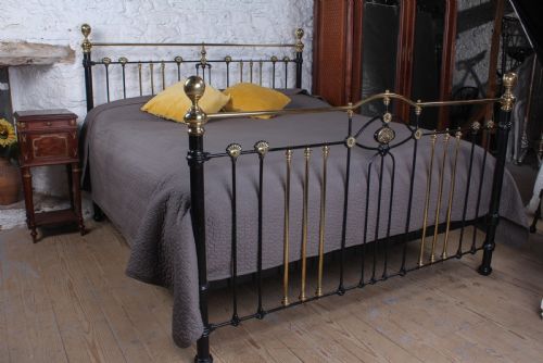 Fine Classic Victorian Super King Size Black and Brass Bed