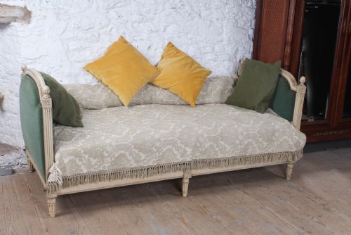 Lovely Empire Style Day Bed