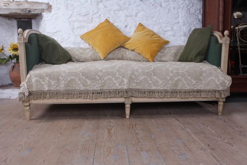 fig 2. Lovely Empire Style Day Bed