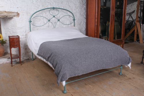 Charming Irish No End Double Bed with Attractive Castings