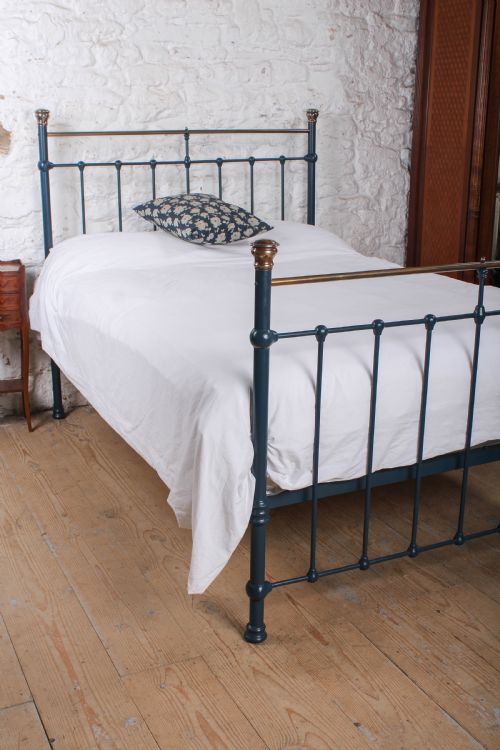 fig 1. Classic simple Edwardian brass and iron double bed
