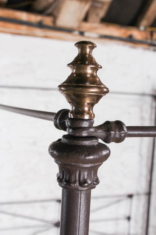 fig 1. Exquisite poised Victorian king size four poster bed 