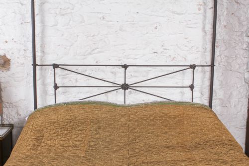 fig 3. Exquisite poised Victorian king size four poster bed 