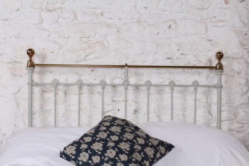 fig 2. Very Nice Victorian No End Small Double Bed