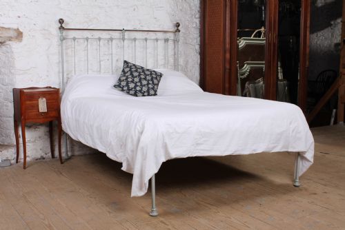 Light and Airy Feeling Double No End Bed
