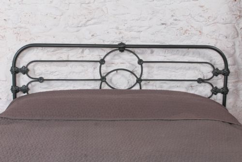 fig 4. Alluringly Attractive Victorian King Size bed with brass