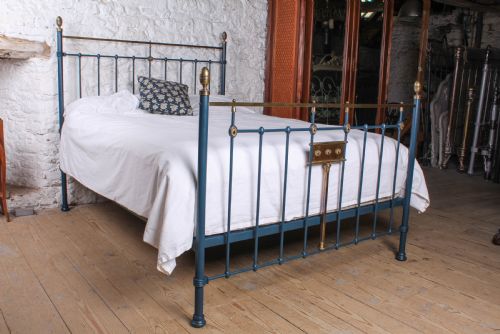 Unique and Attractive Victorian King Size Bed.