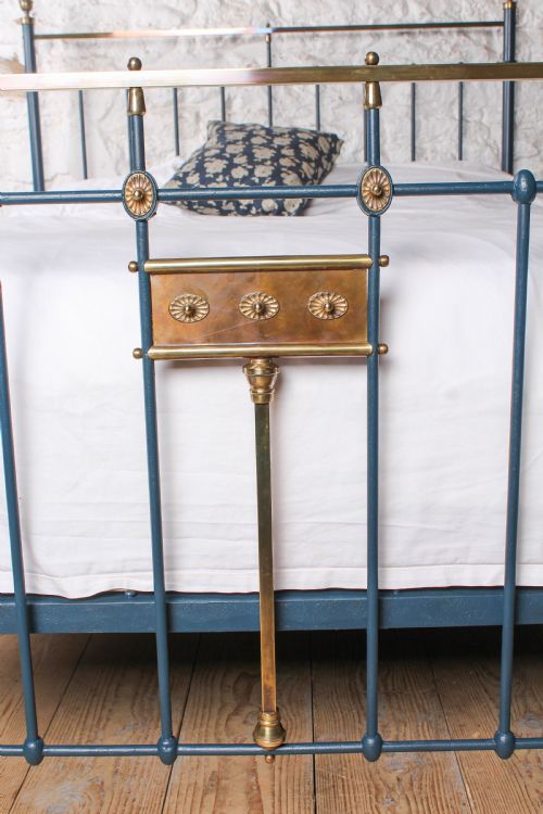 fig 3. Unique and attractive Victorian King Size Bed. 