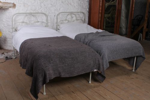 fig 1. Superb Irish Single No End Beds (can be Joined)