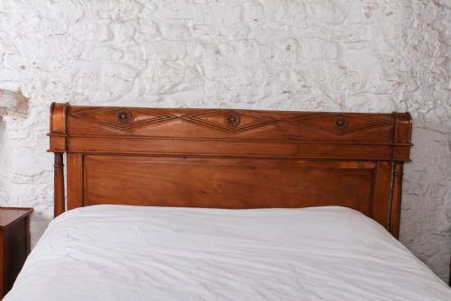fig 3. Very Nice French Sleigh King Size Bed with Delightful Low End – Includes Bed Base