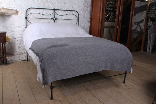 Enchanting Irish All Iron No End Dark Green King Size Bed