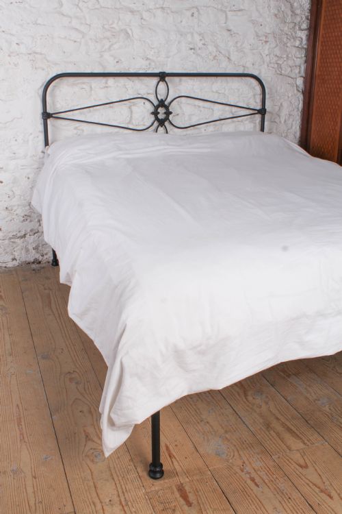 fig 3. Very Nice Irish King Size Bed with Attractive Panel