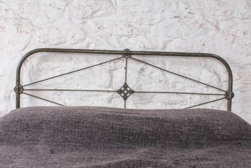 fig 1. Charming Irish Double No End Bed