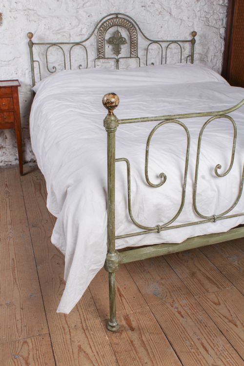 fig 4. Stunning and Detailed King Size Portuguese Bed