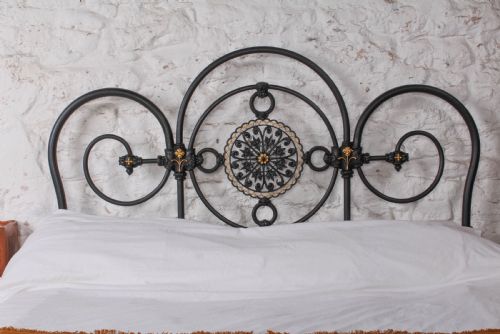 fig 1. Absolutely Exquisite Victorian Double Bed
