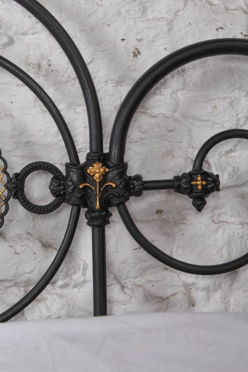 fig 3. Absolutely Exquisite Victorian Double Bed
