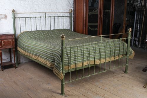 Splendid and Attractive Super King-sized Edwardian Bed
