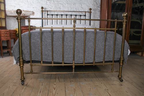 fig 1. Timelessly Classic Victorian Black and Blass King Size Bed