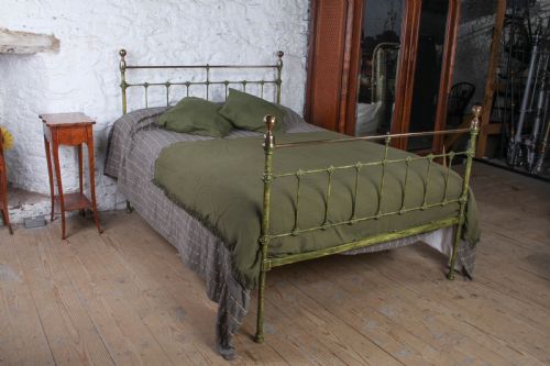 Victorian Double Bed in Gorgeous Greens