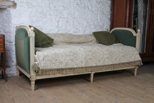 Lovely Empire Style Day Bed