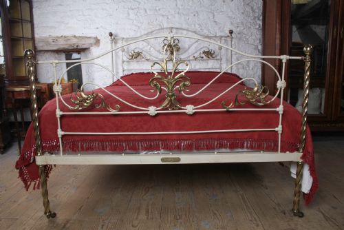 fig 3. Magnificent Winfield kingsize bed