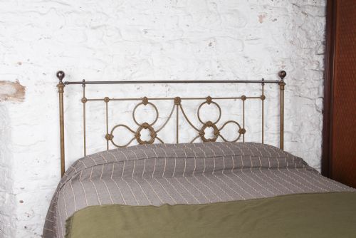 fig 1. Fabulous King Size Victorian No End Bed with Attractive Panel 