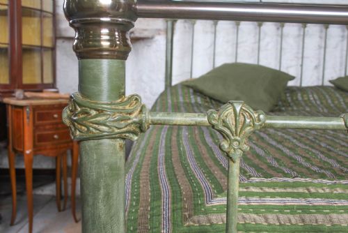 fig 2. Gorgeous Paint Finish Super King Victorian Bed