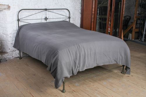 Stylishly Simple and Attractive Irish King Size No End Bed