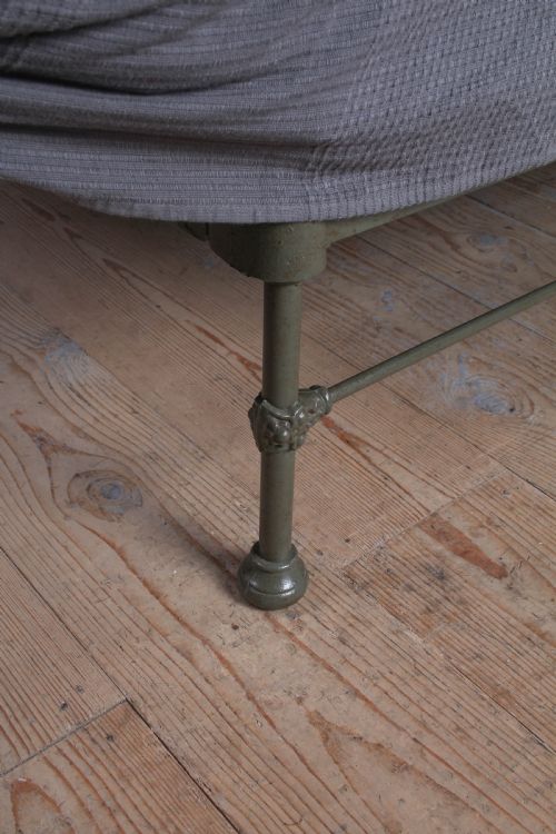 fig 1. Stylishly Simple and Attractive Irish King Size No End Bed