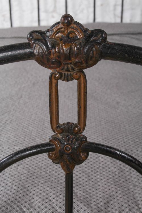 fig 4. Exquisite and Rare American Double Bed