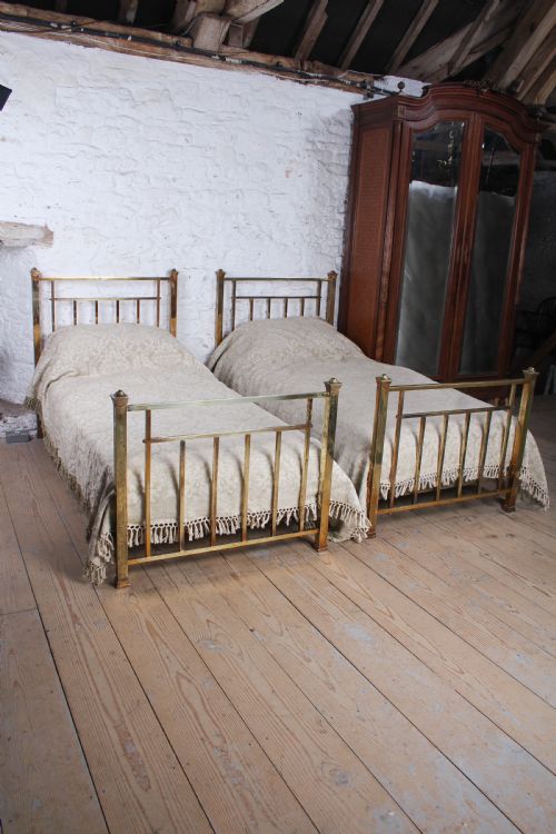 fig 4. Gorgeous Pair of Square Tube All Brass Single Beds (Can be Joined)