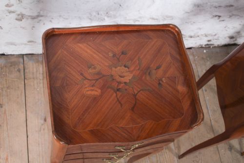 VERY REFINED FLORAL MARQUETRY BEDSIDE TABLES - ADDITIONAL PHOTO 3