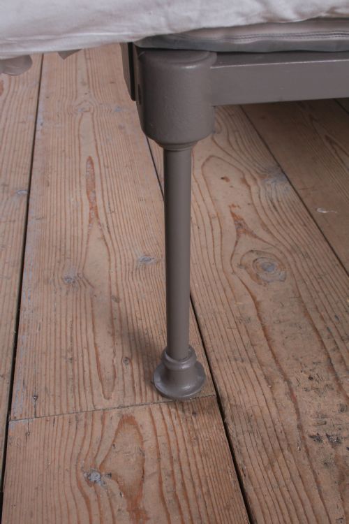 LOVELY PAIR OF SIMPLE FORGED IRON SINGLE BEDS CAN BE JOINED - ADDITIONAL PHOTO 2