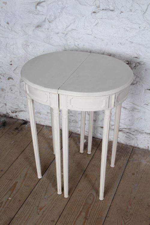 VERY NICE PAIR OF PAINTED DEMI LUNE CONSOLE BEDSIDE TABLES - ADDITIONAL PHOTO 3