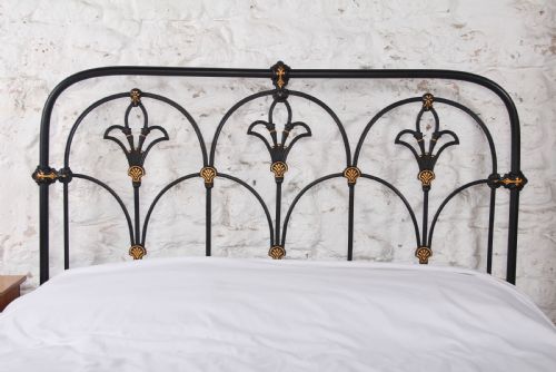 fig 2. Incredibly Charming & Aesthetically Pleasing Victorian Double Bed 
