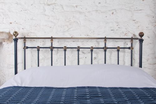 fig 1. Handsome and Attractive Iron and Brass No end King Size Bed