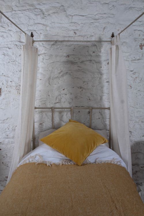 fig 2. Superbly Sweet Single Four Poster Iron and Brass Bed