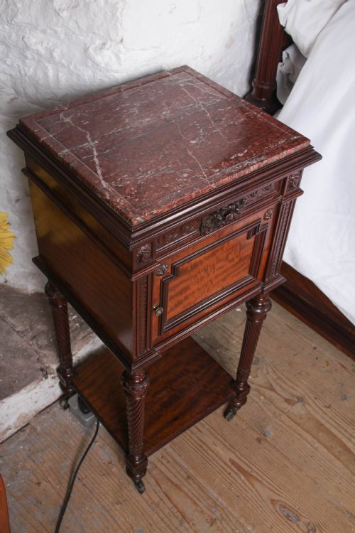 QUALITY HANDSOME LOUIS XV1 MAHOGANY BEDROOM SUITE KING SIZE - ADDITIONAL PHOTO 11