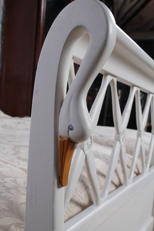 POSITIVELY CHARMING PAIR OF PAINTED FRENCH SWAN SINGLE BEDS - ADDITIONAL PHOTO 4