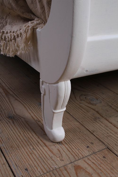 POSITIVELY CHARMING PAIR OF PAINTED FRENCH SWAN SINGLE BEDS - ADDITIONAL PHOTO 6