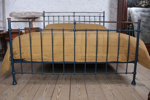 TASTEFUL EDWARDIAN SUPER KING IRON AND BRASS BED - ADDITIONAL PHOTO 2