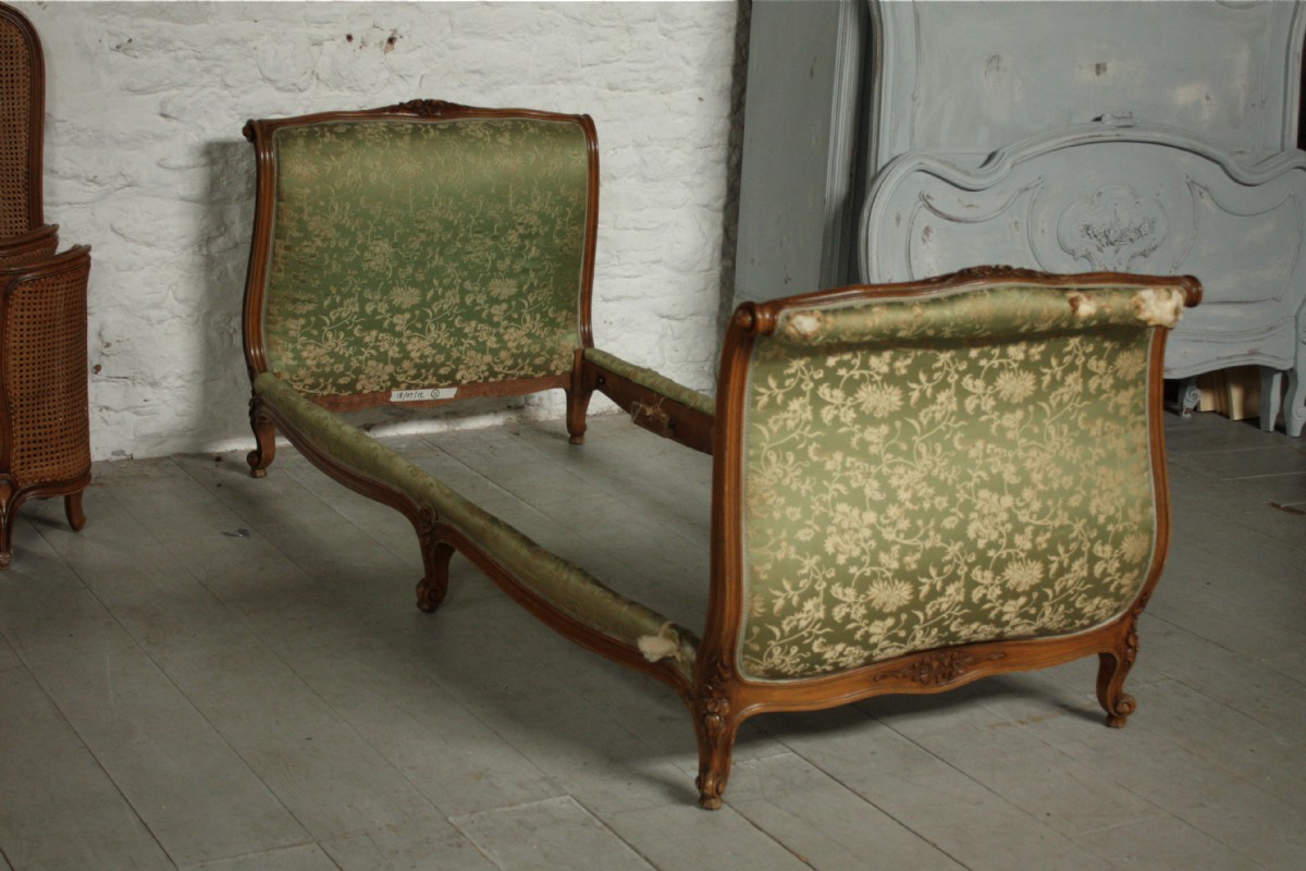 Pretty wood edge Single French upholstered Lit Bateau Day Bed