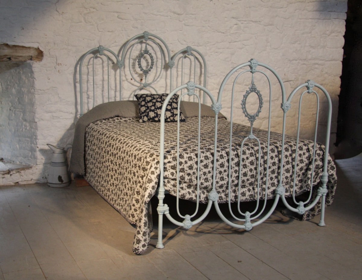 Stunning, rare all iron standard double three hoop Victorian bedstead