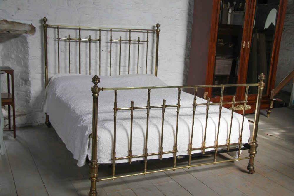 Brass king size made in Paris