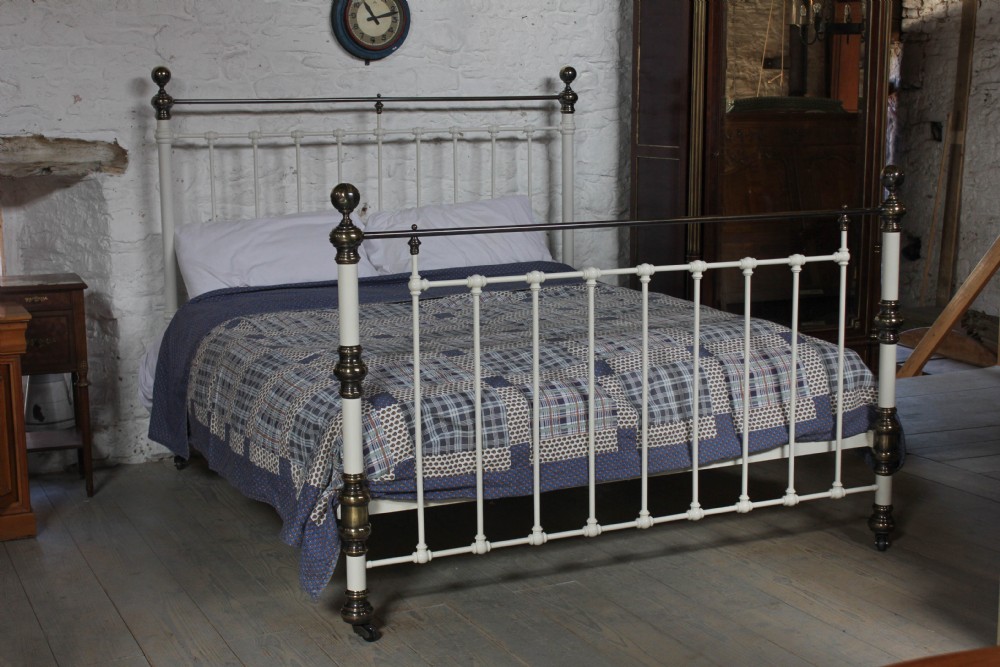 Classic Victorian white and brass 6FT  super king size bed