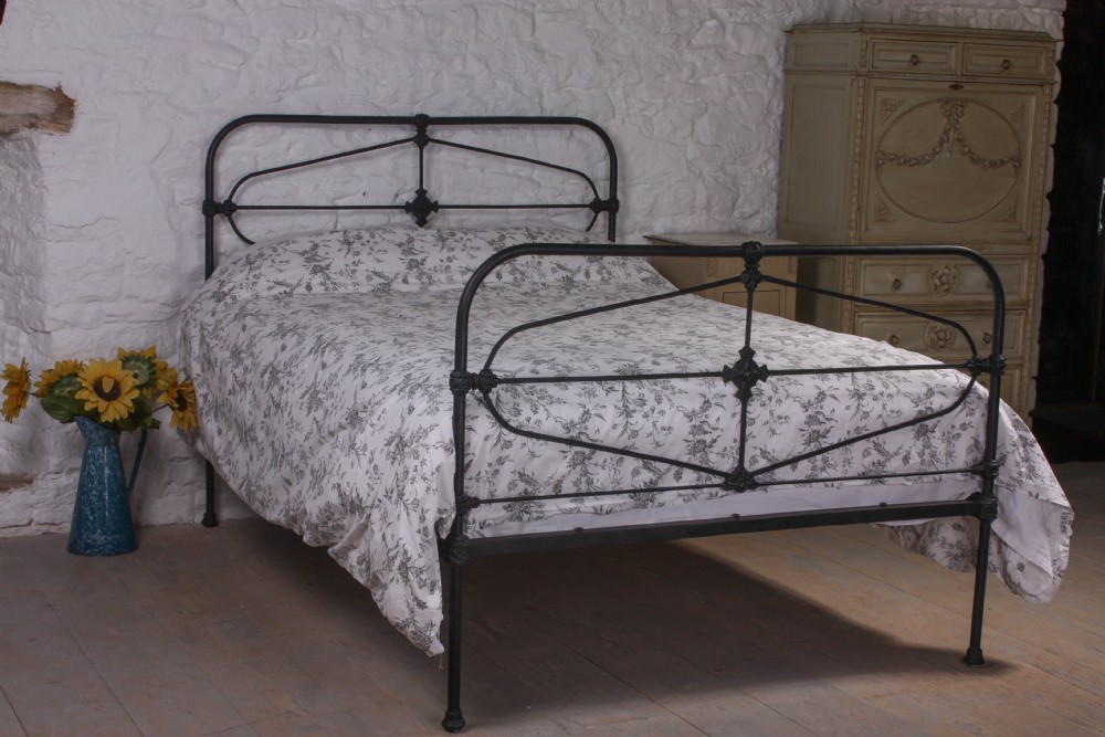 Attractive simple Irish all iron black double 
