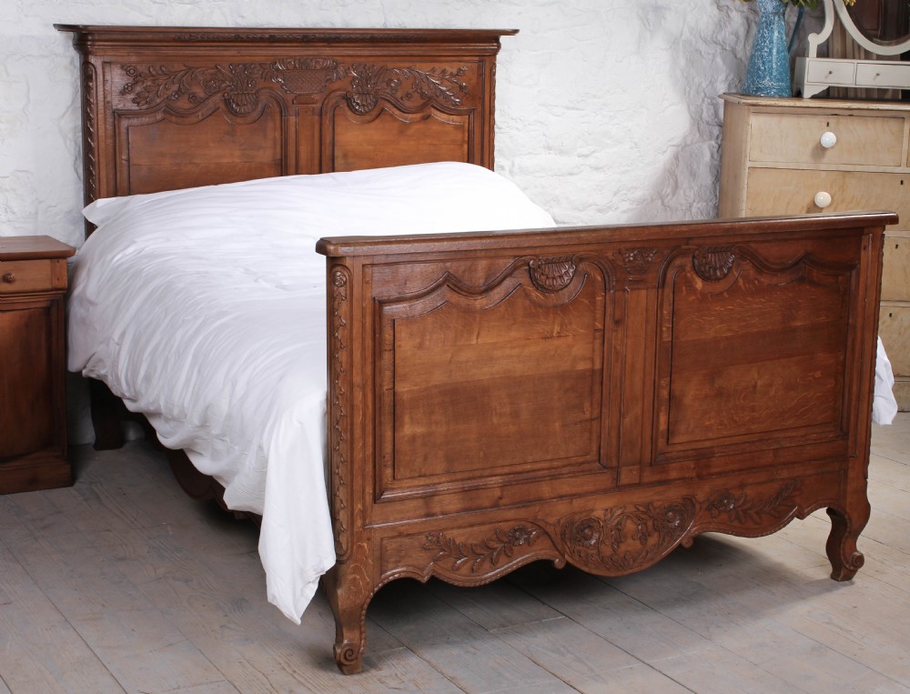 Kingsize carved solid oak Provencale  bed