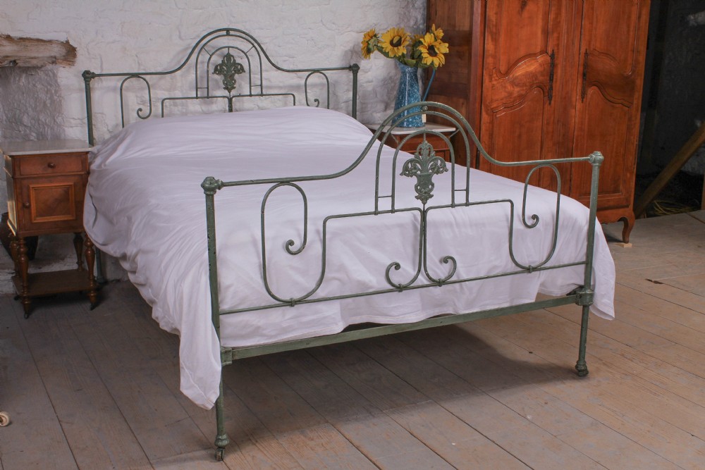Lovely original 5Ft Portuguese forged iron  king size bed