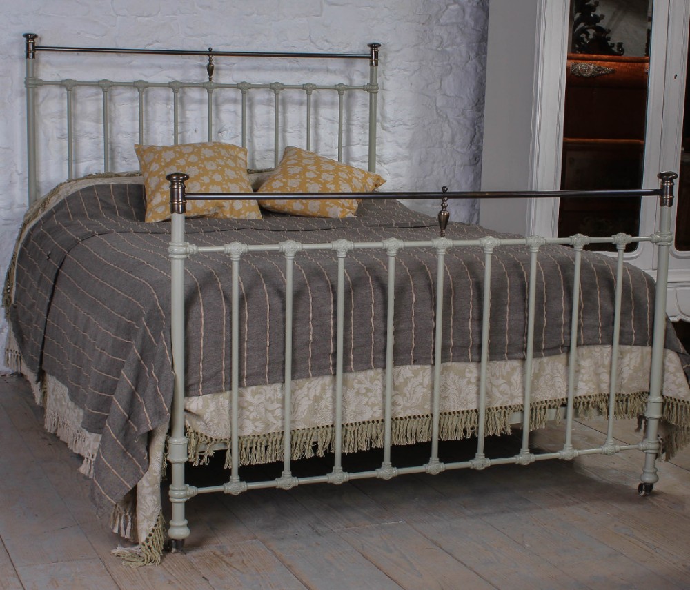 Classic Edwardian king size 5Ft French grey and aged brass bed